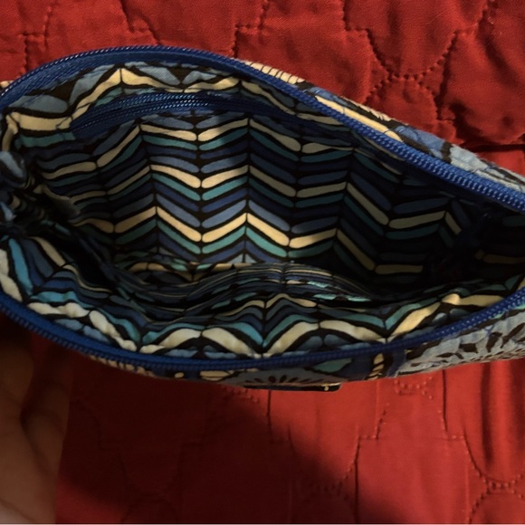 Vera Bradley Blue and White Floral Wristlet Clutch - Picture 3 of 3